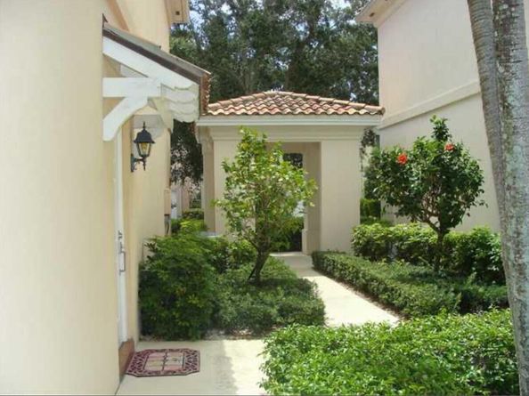 2069 Tarpon Lake Way, West Palm Beach FL 33411