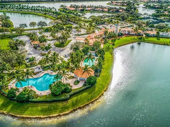 2069 Tarpon Lake Way, West Palm Beach FL 33411