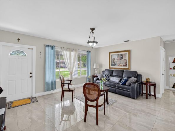 2420 N 58th Terrace, Hollywood FL 33021