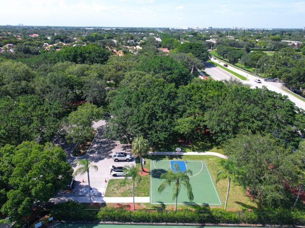 3136 Peachtree Circle, Davie FL 33328
