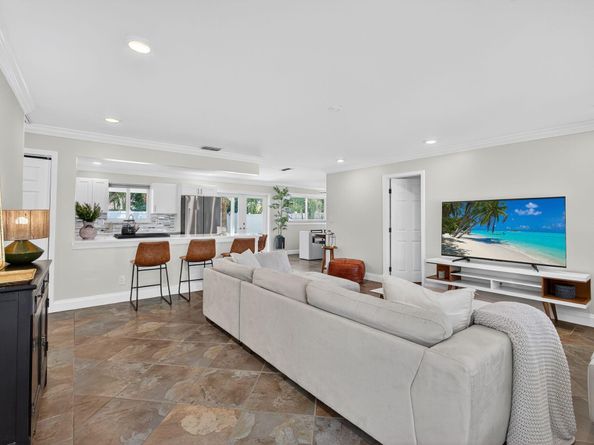 342 Azalea Street, Palm Beach Gardens FL 33410