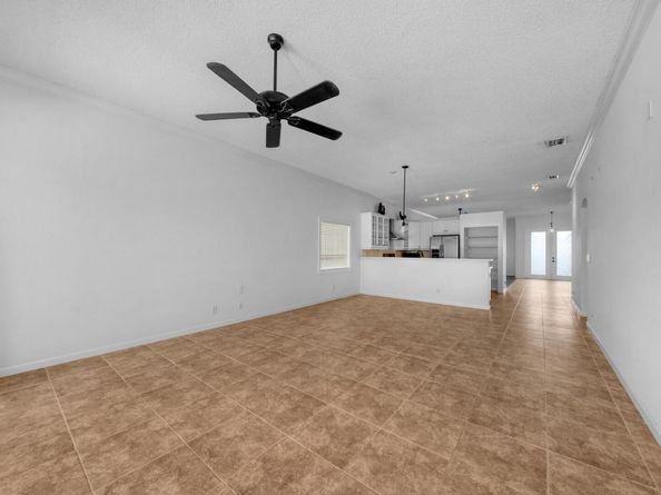212 Kensington Way, Royal Palm Beach FL 33414