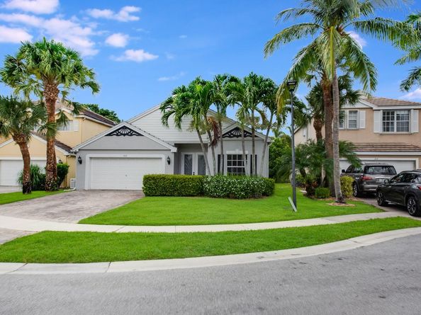212 Kensington Way, Royal Palm Beach FL 33414