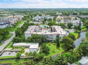 4000 NW 44th Ave 401, Lauderdale Lakes FL 33319