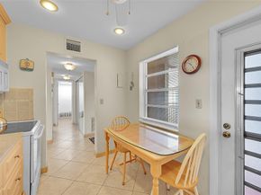 4000 NW 44th Ave 401, Lauderdale Lakes FL 33319