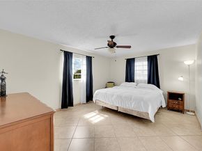 4000 NW 44th Ave 401, Lauderdale Lakes FL 33319