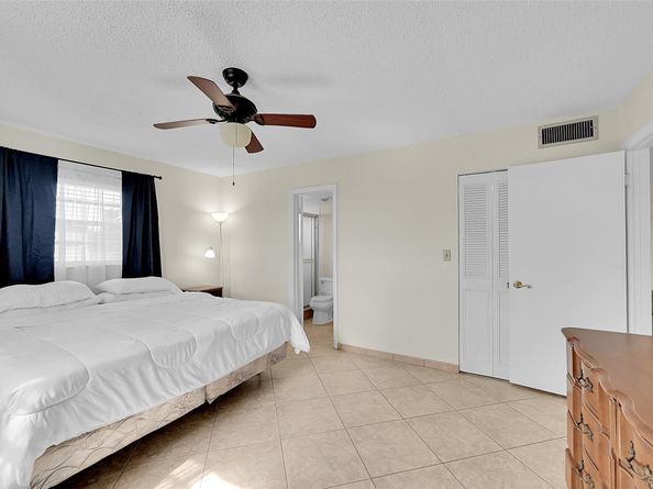 4000 NW 44th Ave 401, Lauderdale Lakes FL 33319