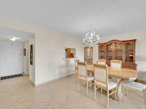 4000 NW 44th Ave 401, Lauderdale Lakes FL 33319