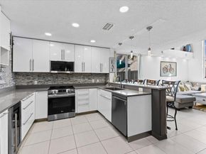 9831 NW 2nd St, Plantation FL 33324