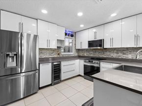 9831 NW 2nd St, Plantation FL 33324