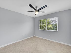 5005 Wiles Rd 203, Coconut Creek FL 33073