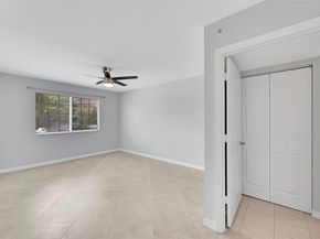 5005 Wiles Rd 203, Coconut Creek FL 33073