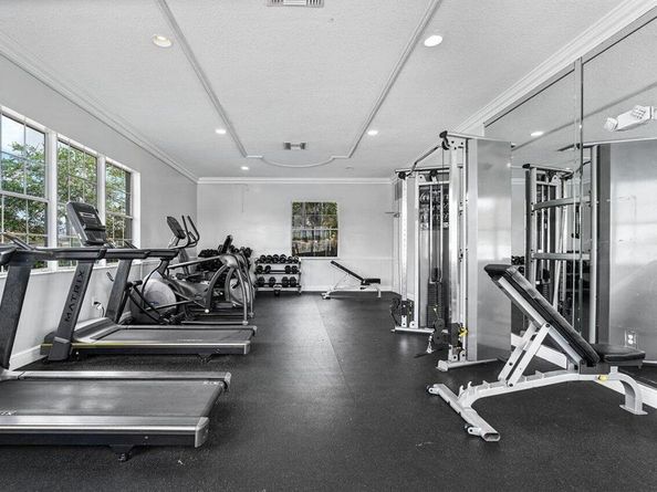 5005 Wiles Rd 203, Coconut Creek FL 33073