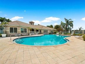 5005 Wiles Rd 203, Coconut Creek FL 33073