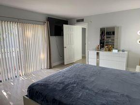 21 Lake Arbor Drive, Palm Springs FL 33461