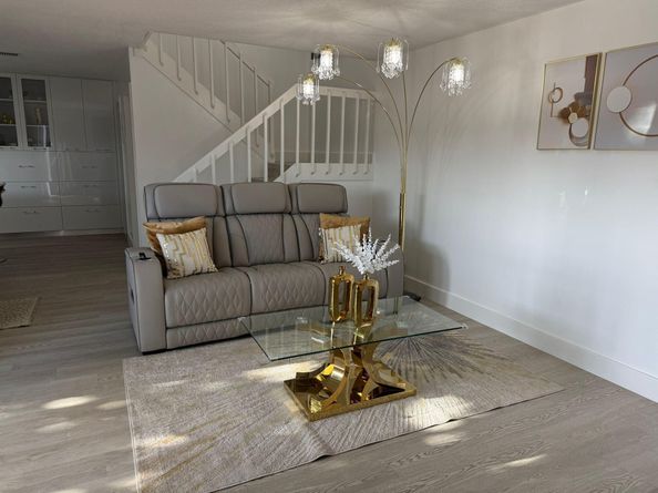 21 Lake Arbor Drive, Palm Springs FL 33461