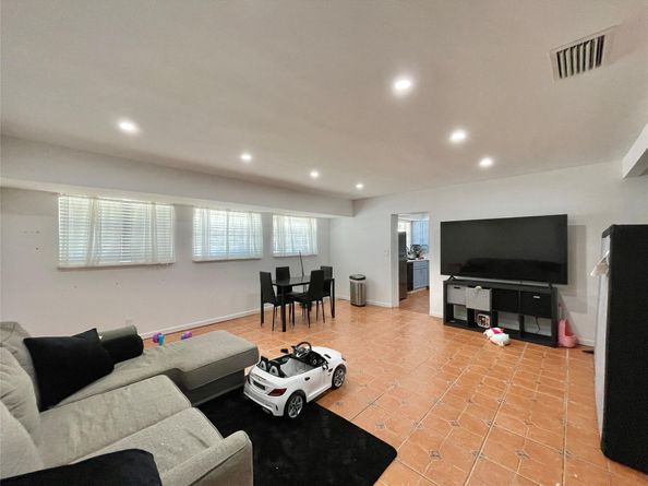1478 NE 56th St, Fort Lauderdale FL 33334
