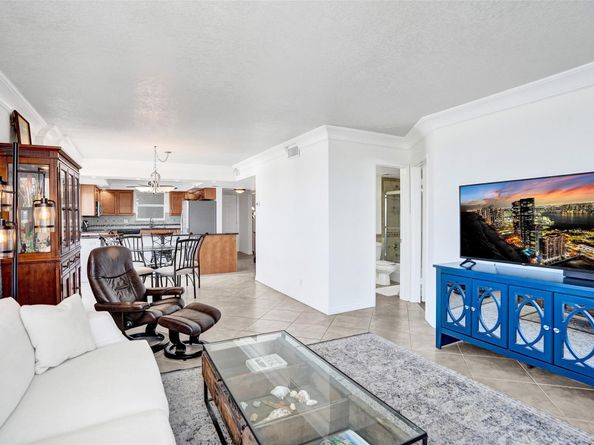 1051 Hillsboro Mile 809E, Hillsboro Beach FL 33062