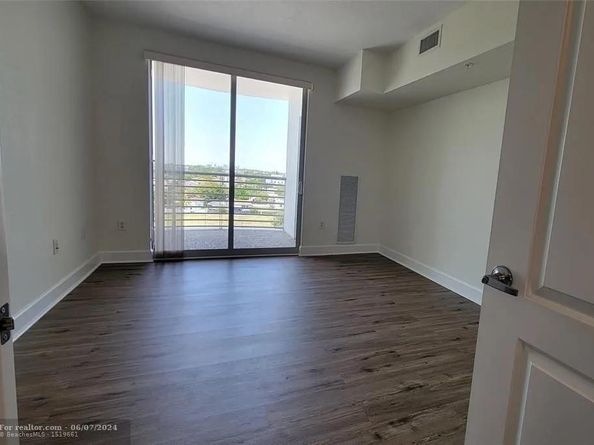 1830 Radius Dr 807, Hollywood FL 33020