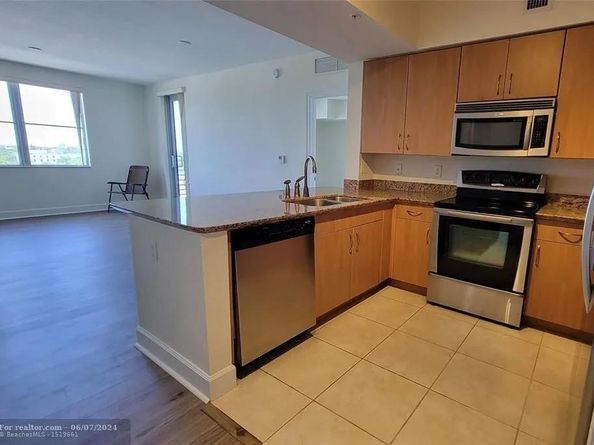 1830 Radius Dr 807, Hollywood FL 33020