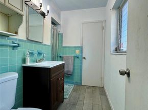 402 S 9th St, Lantana FL 33462