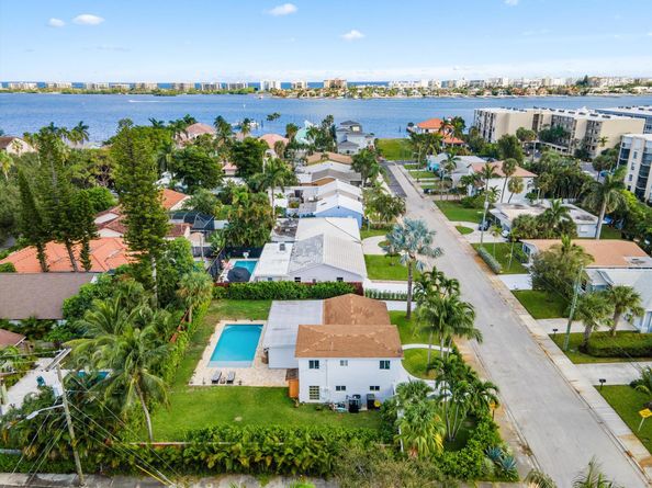 92 18th Avenue S, Lake Worth Beach FL 33460