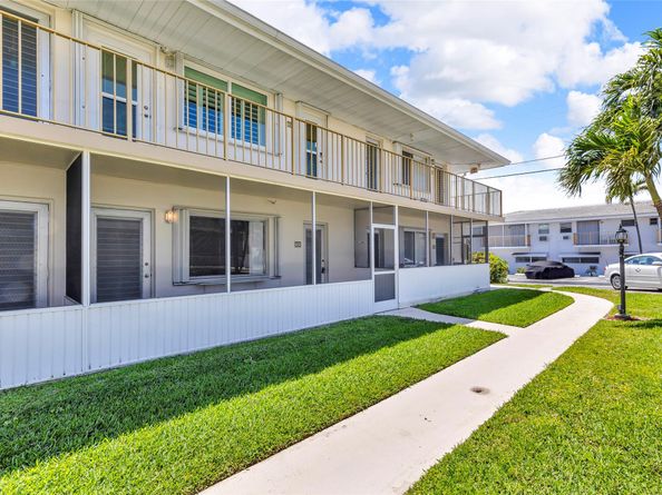 11 SW 4th Ave 29, Boca Raton FL 33432