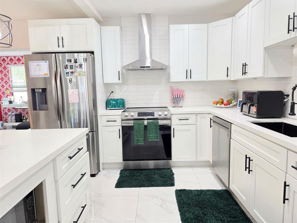 2030 SW 22nd Ave, Fort Lauderdale FL 33312