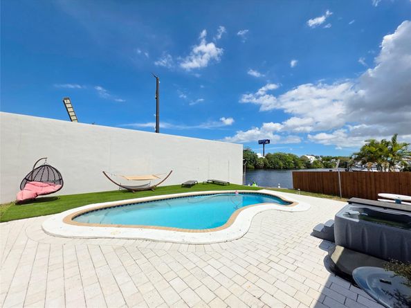 2030 SW 22nd Ave, Fort Lauderdale FL 33312