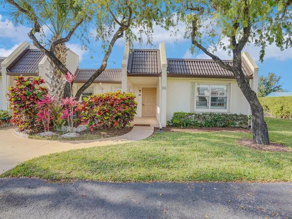 122 Lake Rebecca Drive, West Palm Beach FL 33411