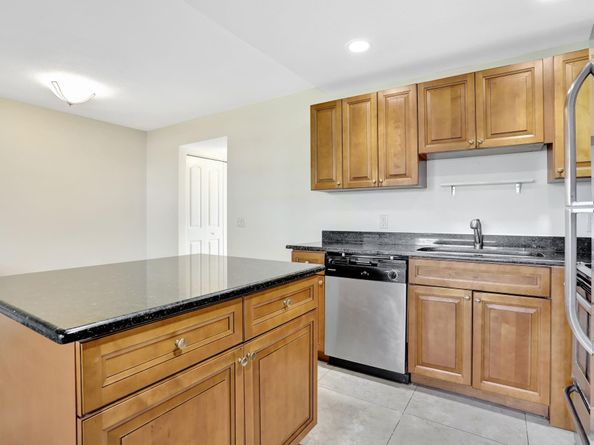 275 Markham M 275, Deerfield Beach FL 33442