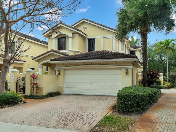 Undisclosed Address #FX-10499083, Weston FL 33326