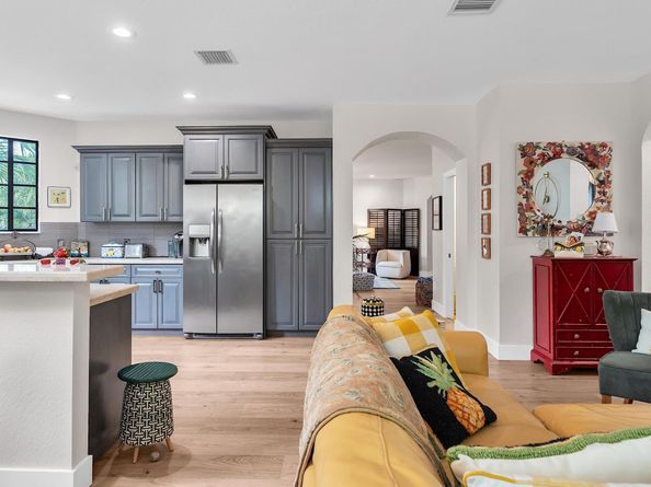 Undisclosed Address #FX-10499083, Weston FL 33326