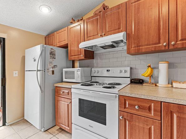 476 Lynbrook Court, Royal Palm Beach FL 33411