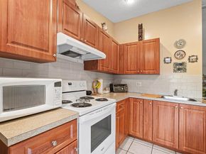 476 Lynbrook Court, Royal Palm Beach FL 33411