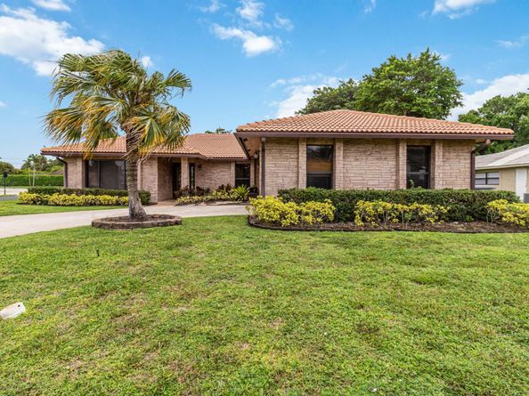 21920 Holly Tree Way, Boca Raton FL 33428