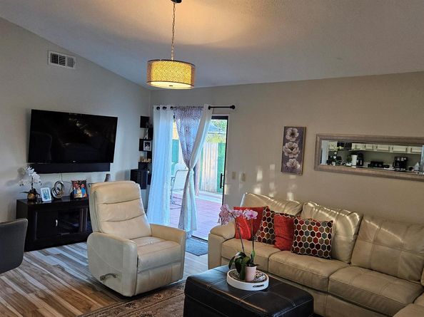 1192 Grandview Circle, Royal Palm Beach FL 33411