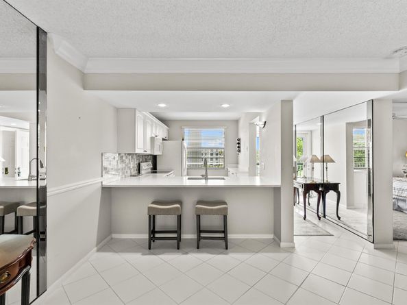 6073 Balboa Circle 303, Boca Raton FL 33433