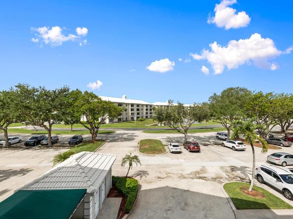 6073 Balboa Circle 303, Boca Raton FL 33433