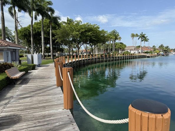 14666 SW 132nd Ct, Miami FL 33186