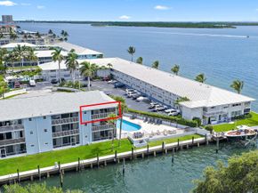 120 Lehane Ter 301, North Palm Beach FL 33408