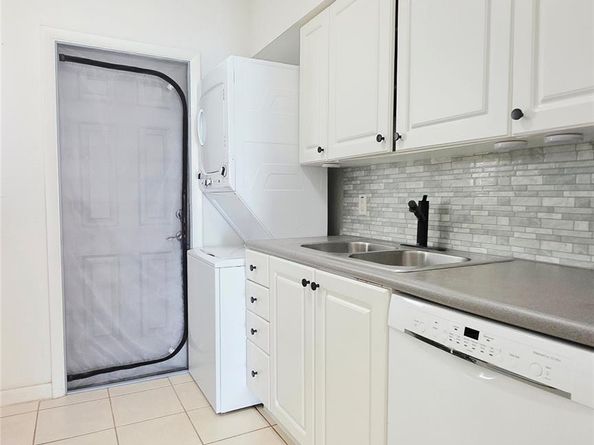 350 S Shore Dr 8, Miami Beach FL 33141