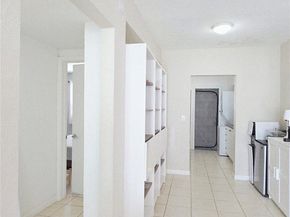 350 S Shore Dr 8, Miami Beach FL 33141