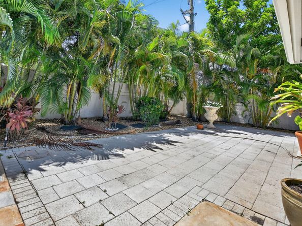 7681 NE Morningside Terrace, Boca Raton FL 33487