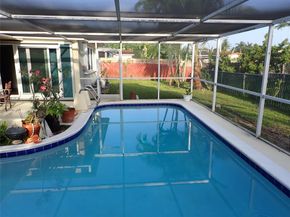 8501 NW 19th St, Pembroke Pines FL 33024