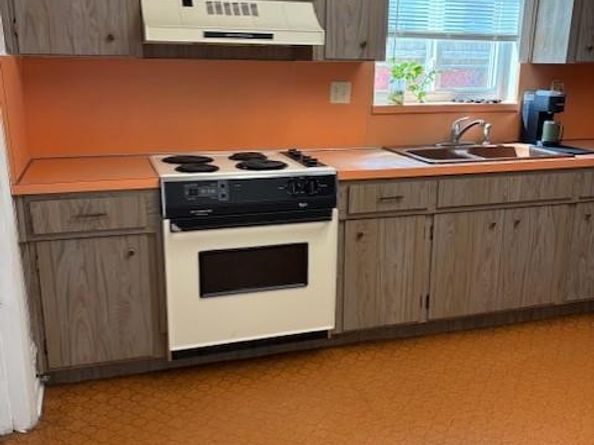 8501 NW 19th St, Pembroke Pines FL 33024