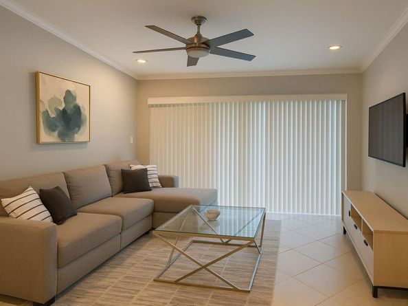 9319 Wedgewood Dr C19, Tamarac FL 33321