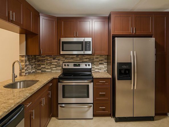 9319 Wedgewood Dr C19, Tamarac FL 33321