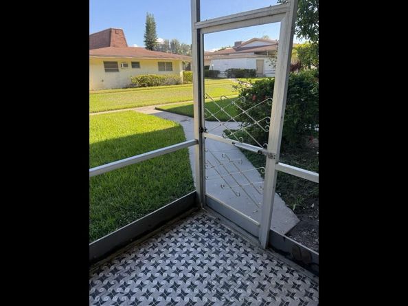 16900 NE 14th Ave 108, North Miami Beach FL 33162