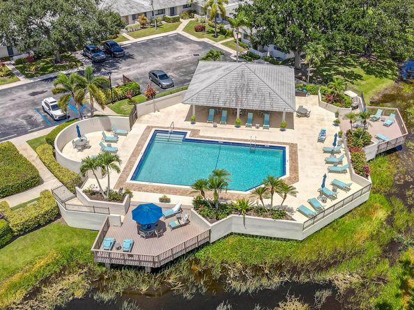 713 Club Drive, Palm Beach Gardens FL 33418